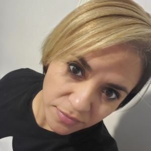 Meet your Posher, Yessica